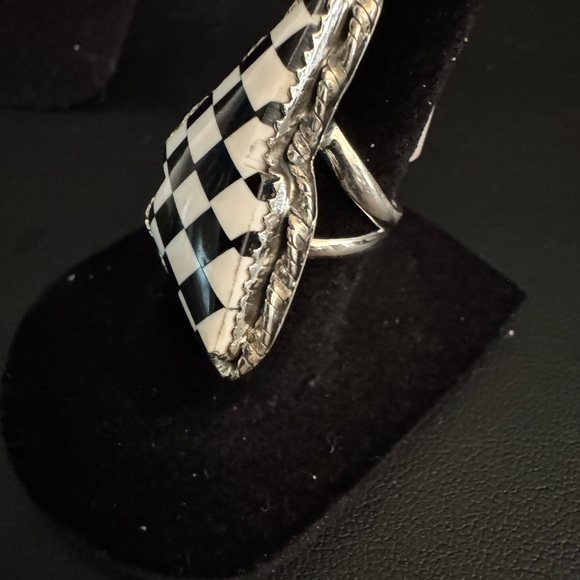 Checkered onyx and sterling silver lighting bolt Ring - Picture 5 of 6